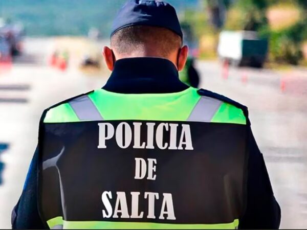 La Policía de Salta o “Cuando la hormiga negra sale a caminar, es porque se avecina tormenta”